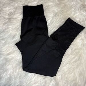 Aerie Black Chill Play Move Leggings